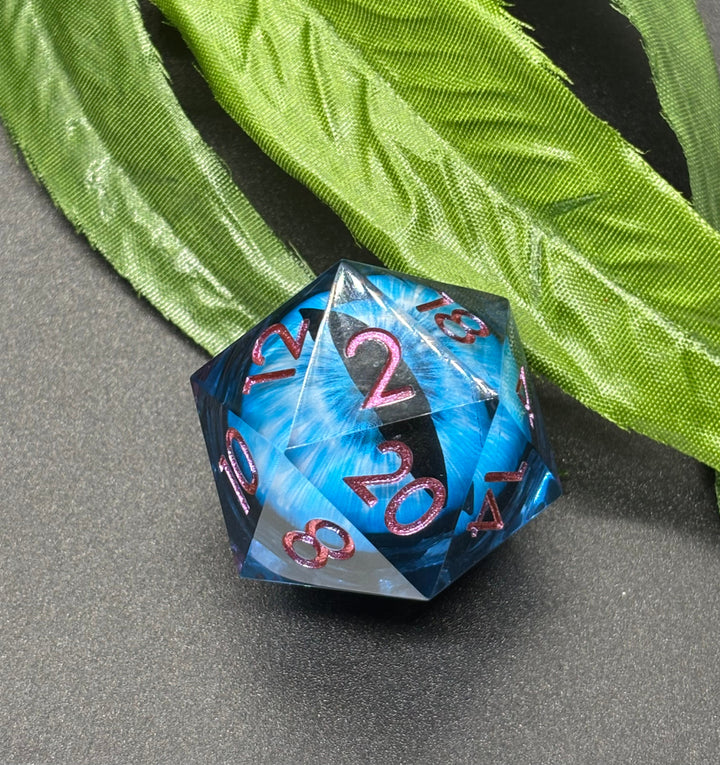 Liquid Core Dragon Eye D20 33 Mil