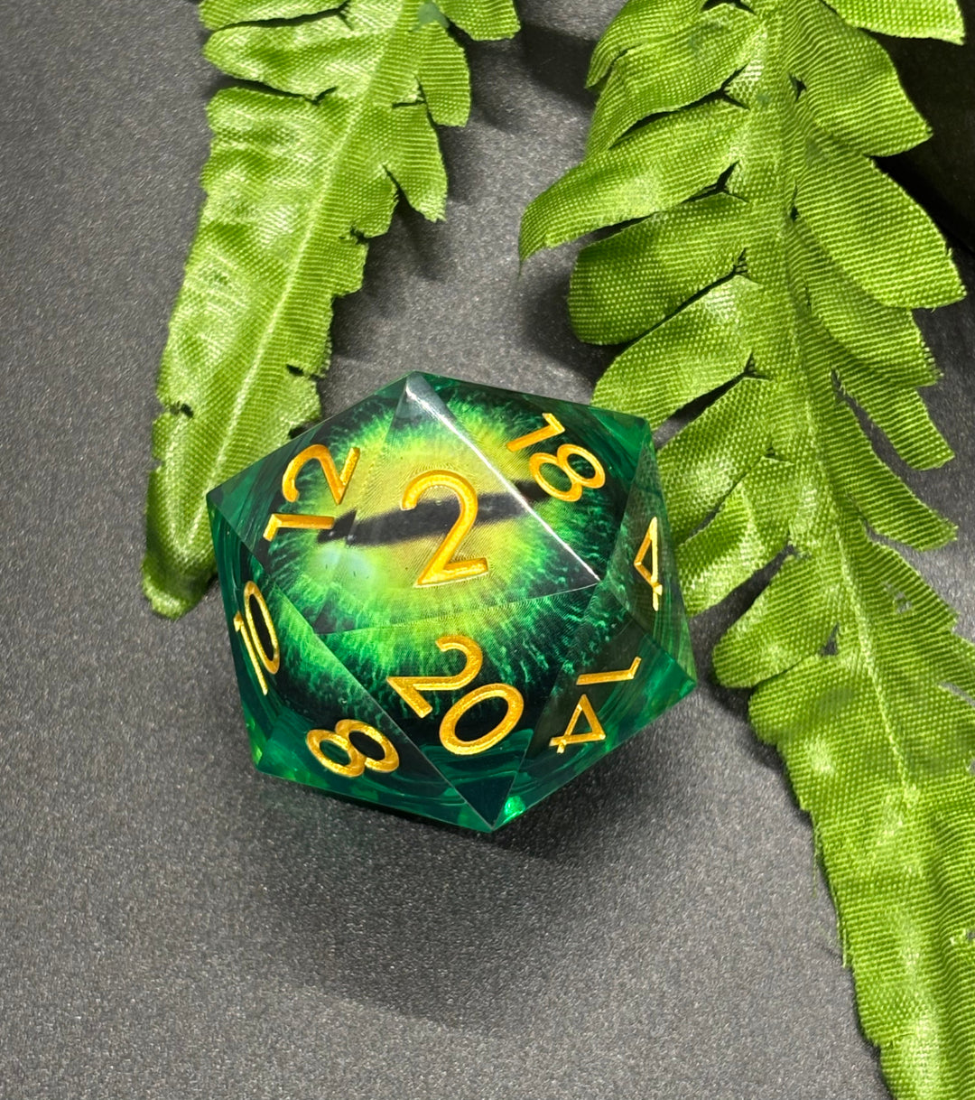 Liquid Core Dragon Eye D20 33 Mil
