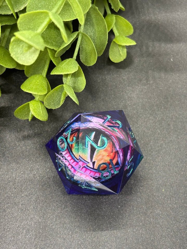 Liquid Core Dragon Eye D20 33 Mil