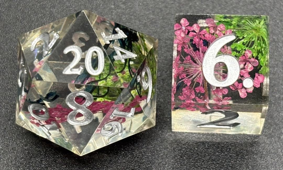 Sharp Edge Spring Dice Sets
