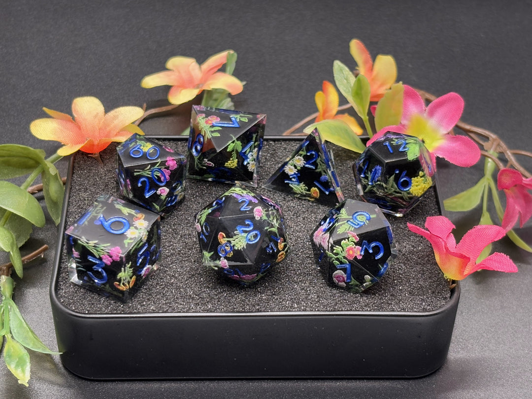 Sharp Edge Spring Dice Sets