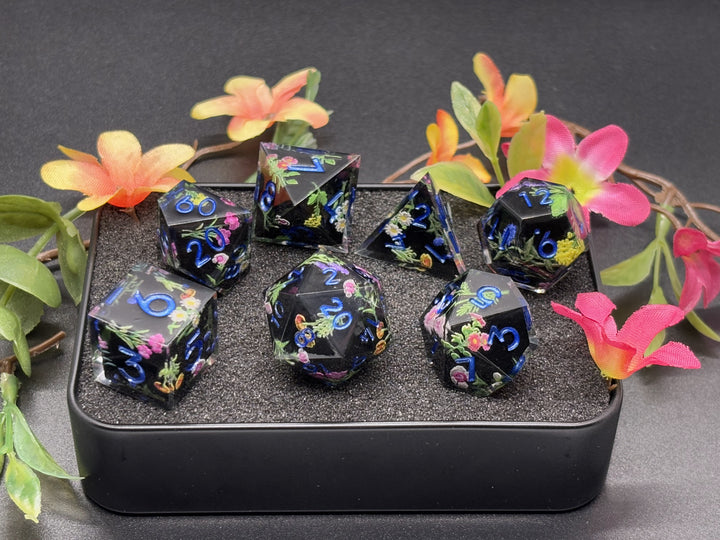 Sharp Edge Spring Dice Sets