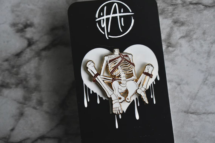 itAi Pins