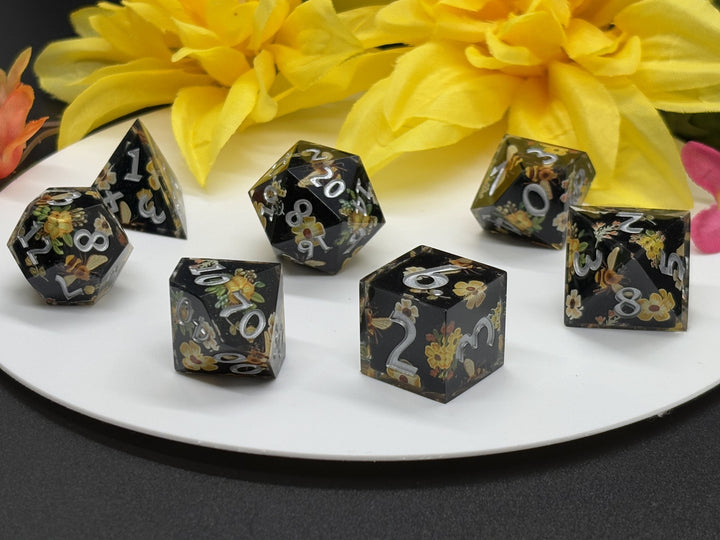 Sharp Edge Spring Dice Sets