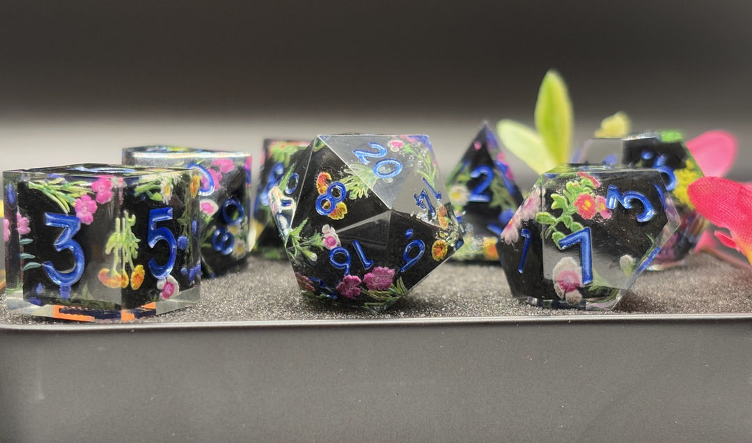 Sharp Edge Spring Dice Sets