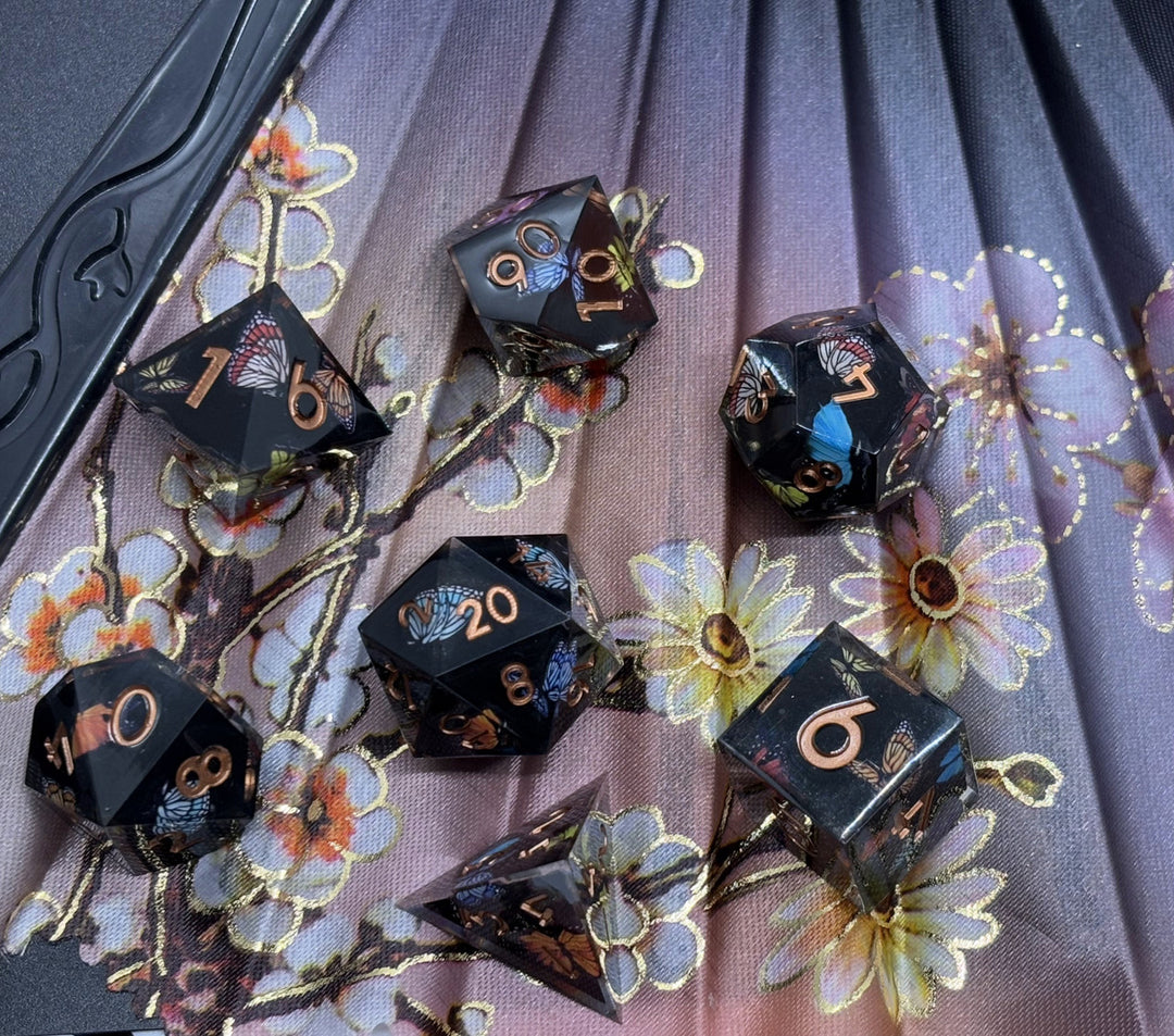 Sharp Edge Spring Dice Sets