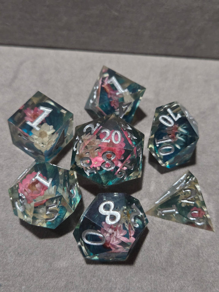 Daisy Sharp Edge Set