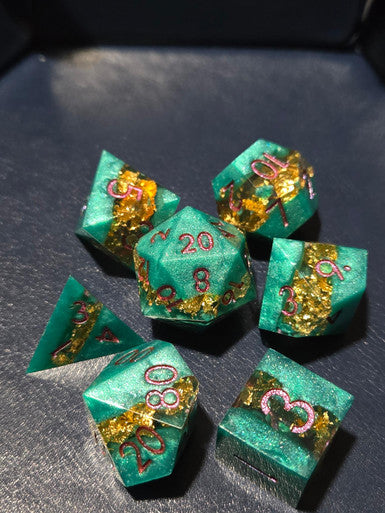 Jade Gold Vein Sharp Edge Set
