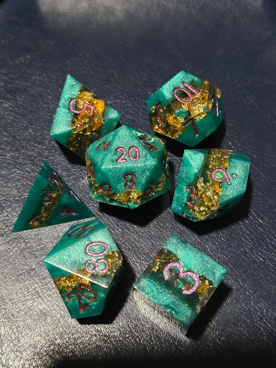 Jade Gold Vein Sharp Edge Set