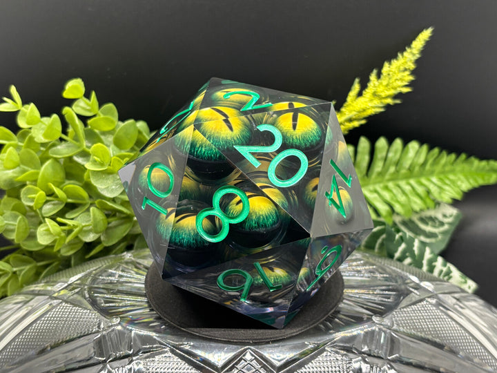 Beholder Bolder Green