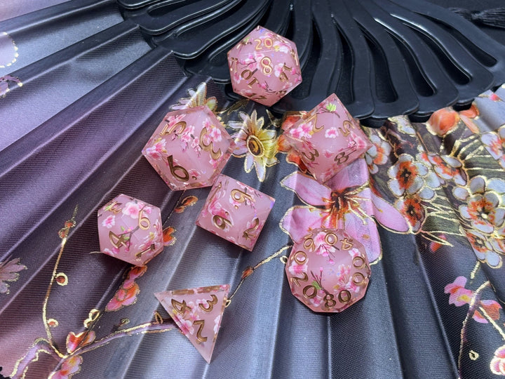 Sharp Edge Spring Dice Sets