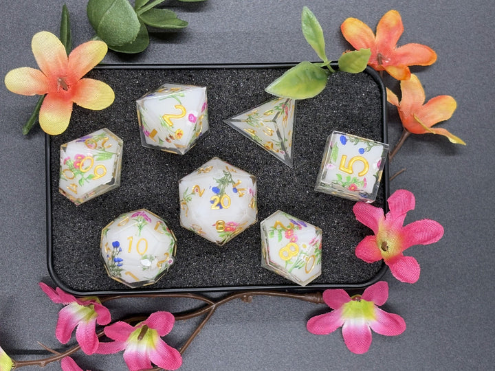 Sharp Edge Spring Dice Sets