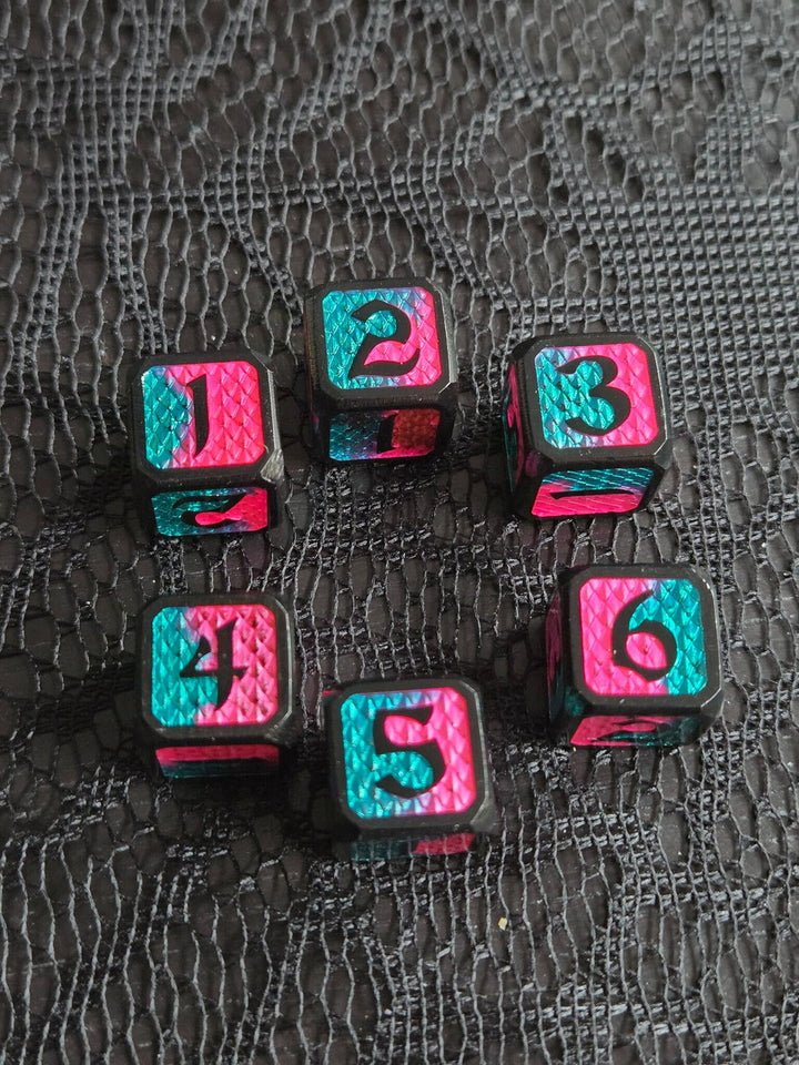 Metal D6 Set Pink Teal Scale